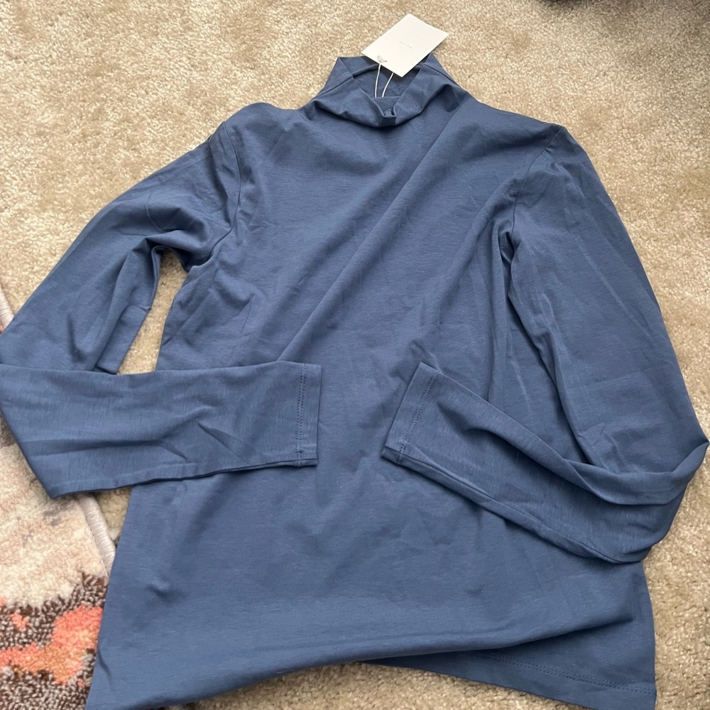 Oak + fort turtle neck NWT